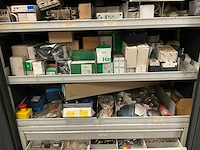 Partij installatie materialen - afbeelding 3 van  12
