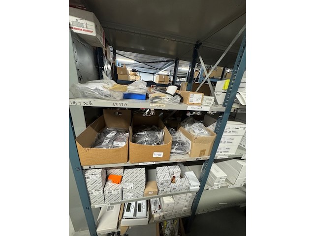 Partij installatie onderdelen warmtepompen - afbeelding 1 van  15