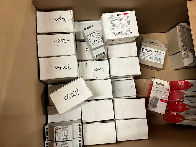 Partij installatieautomaten - afbeelding 6 van  10