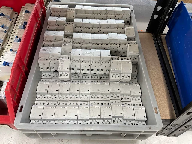 Partij installatieautomaten - afbeelding 6 van  14