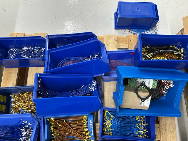 Partij installatiebekabeling en montagedraad - afbeelding 6 van  9