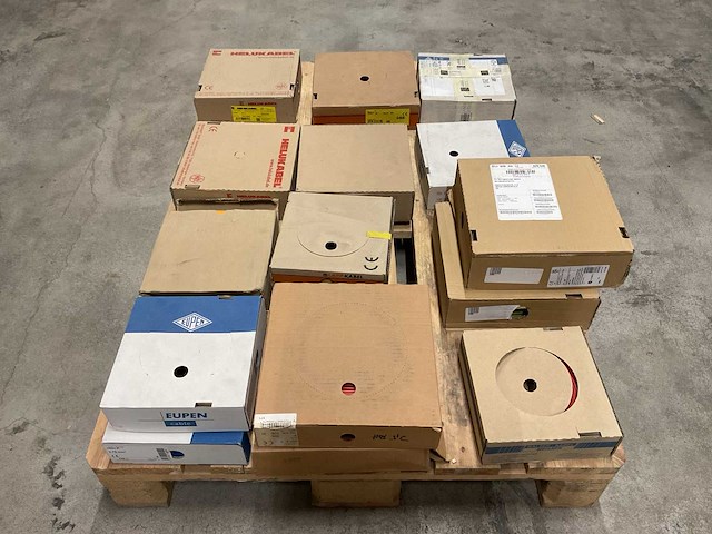 Partij installatiedraad, 16 dozen - afbeelding 1 van  13