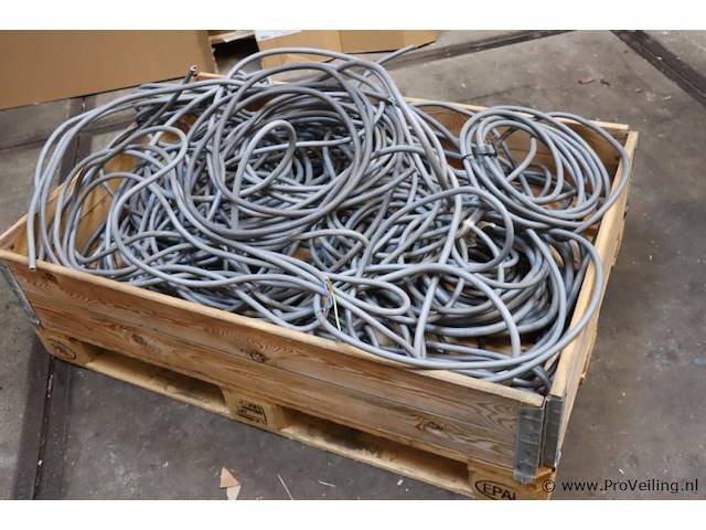 Partij installatiekabels - afbeelding 1 van  5