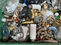 Partij installatiemateriaal en sanitair koppelingen w.o. watts - afbeelding 2 van  5