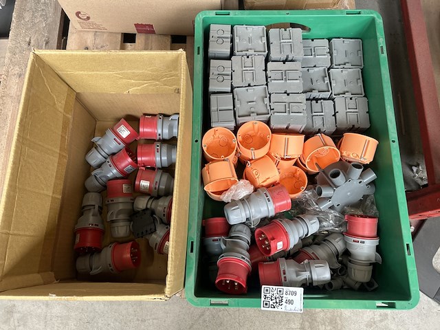 Partij installatiemateriaal hilpress - afbeelding 1 van  5