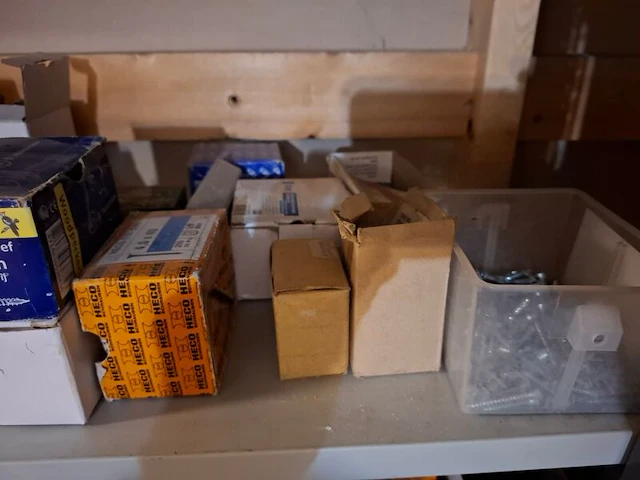 Partij installatiemateriaal in 1.5mtr stelling - afbeelding 35 van  43
