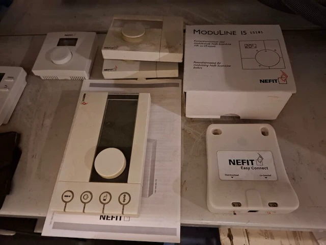 Partij installatiemateriaal in 1mtr stelling, o.a. honeywell, remeha, nefit - afbeelding 13 van  22