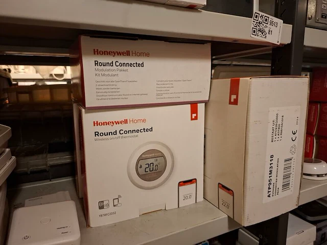 Partij installatiemateriaal in 1mtr stelling, o.a. honeywell, remeha, nefit - afbeelding 20 van  22