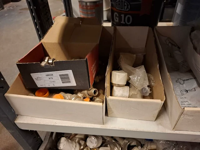 Partij installatiemateriaal in 2mtr stelling - afbeelding 5 van  39