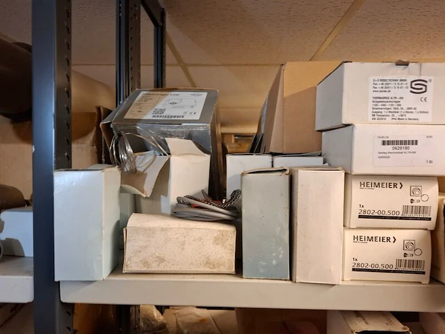 Partij installatiemateriaal in 2mtr stelling - afbeelding 10 van  39