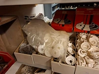 Partij installatiemateriaal in 2mtr stelling - afbeelding 21 van  31