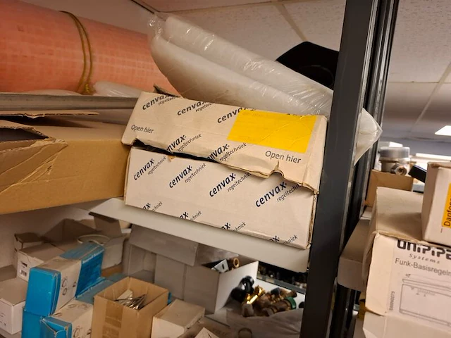 Partij installatiemateriaal in 2mtr stelling - afbeelding 12 van  31