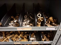 Partij installatiemateriaal in 2x magazijnkast - afbeelding 13 van  26