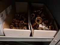 Partij installatiemateriaal in 2x magazijnkast - afbeelding 18 van  26