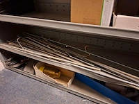 Partij installatiemateriaal in 2x magazijnkast - afbeelding 19 van  26