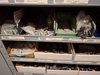 Partij installatiemateriaal in 4x magazijnkast - afbeelding 40 van  40