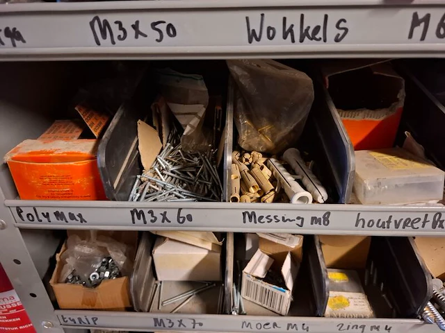Partij installatiemateriaal incl 2x magazijnkast - afbeelding 2 van  34