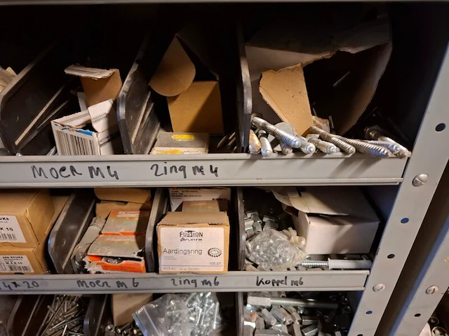 Partij installatiemateriaal incl 2x magazijnkast - afbeelding 4 van  34