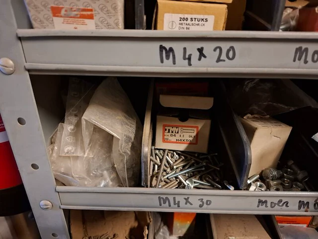 Partij installatiemateriaal incl 2x magazijnkast - afbeelding 7 van  34