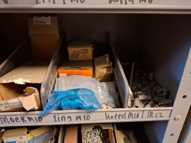 Partij installatiemateriaal incl 2x magazijnkast - afbeelding 9 van  34
