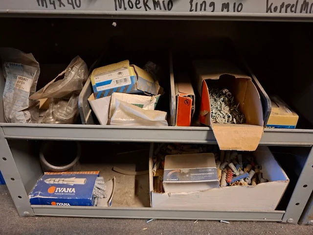 Partij installatiemateriaal incl 2x magazijnkast - afbeelding 10 van  34