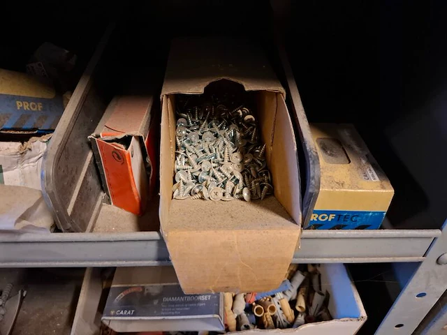 Partij installatiemateriaal incl 2x magazijnkast - afbeelding 11 van  34