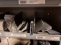 Partij installatiemateriaal incl 2x magazijnkast - afbeelding 16 van  34