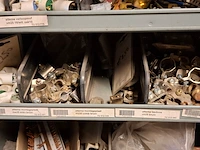 Partij installatiemateriaal incl 2x magazijnkast - afbeelding 25 van  34