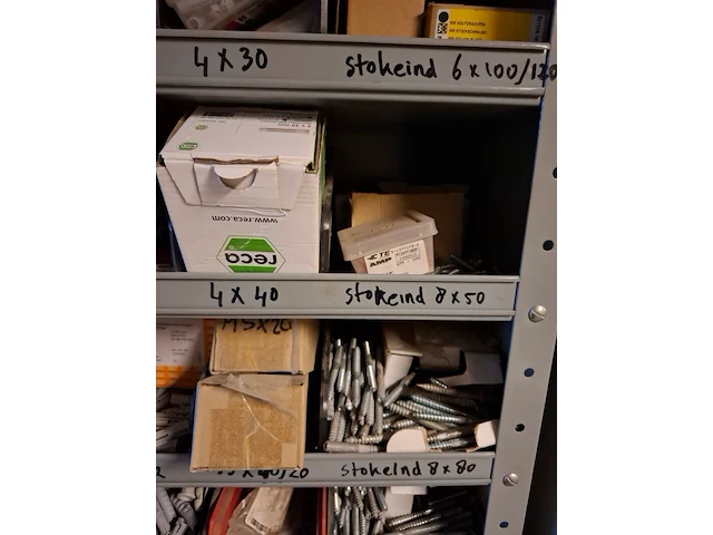 Partij installatiemateriaal incl 2x magazijnkast - afbeelding 30 van  34