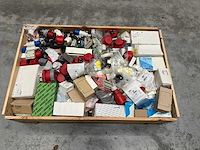 Partij installatiemateriaal, krachtstroom etc - afbeelding 9 van  10