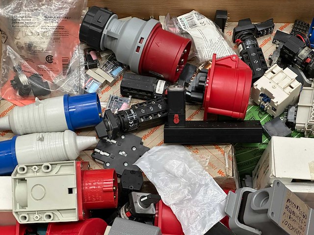 Partij installatiemateriaal, krachtstroom etc - afbeelding 10 van  10