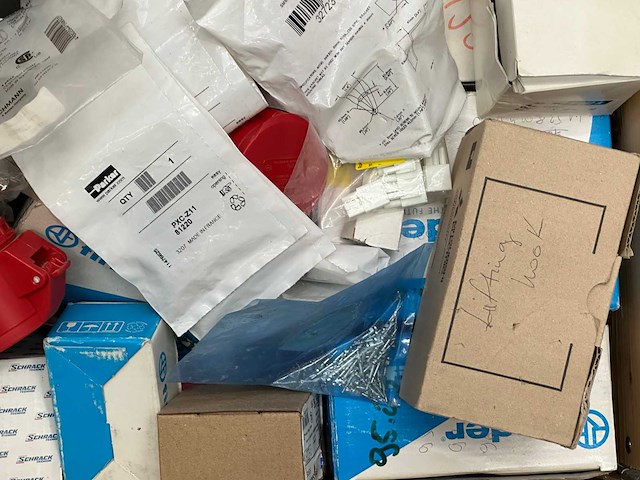 Partij installatiemateriaal, krachtstroom etc - afbeelding 5 van  10