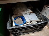 Partij installatiemateriaal o.a. busch-duro, gira, grohe, geberit, etc - afbeelding 4 van  101