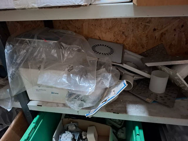Partij installatiemateriaal o.a. busch-duro, gira, grohe, geberit, etc - afbeelding 101 van  101