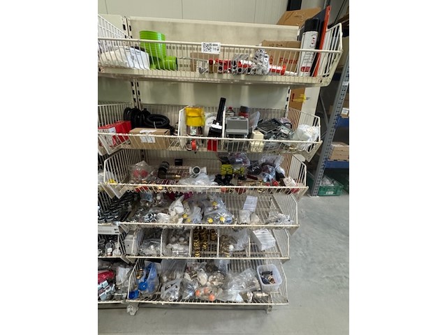 Partij installatiemateriaal o.a. geberit en viega - afbeelding 1 van  16