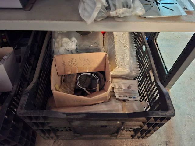 Partij installatiemateriaal o.a. haier, technosystem - afbeelding 16 van  67