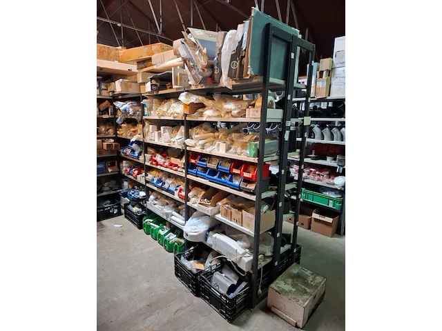 Partij installatiemateriaal o.a. hansa, grohe, etc - afbeelding 1 van  80