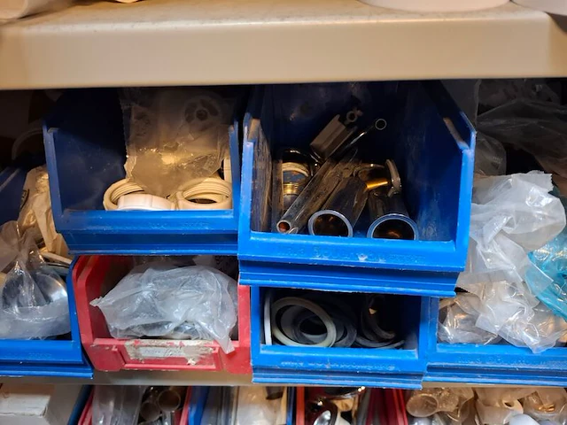 Partij installatiemateriaal o.a. hansa, grohe, etc - afbeelding 80 van  80