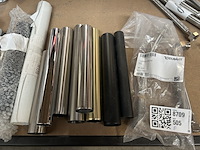 Partij installatiemateriaal w.o. aansluitslang voor kranen w.o. hansgrohe, legrand, duravit - afbeelding 3 van  9