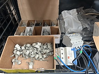 Partij installatiemateriaal w.o. aardlekautomaten - afbeelding 2 van  7