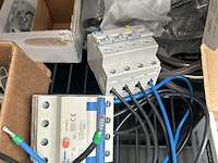 Partij installatiemateriaal w.o. aardlekautomaten - afbeelding 4 van  7