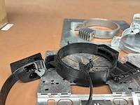 Partij installatiemateriaal w.o. dakbeschotbeugel w.o. ubbink - afbeelding 6 van  6