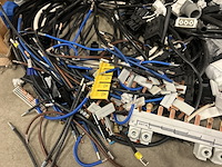 Partij installatiemateriaal w.o. diverse kabels, behuizingen w.o. abb - afbeelding 2 van  8