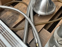 Partij installatiemateriaal w.o. drains en hulpstukken - afbeelding 4 van  13