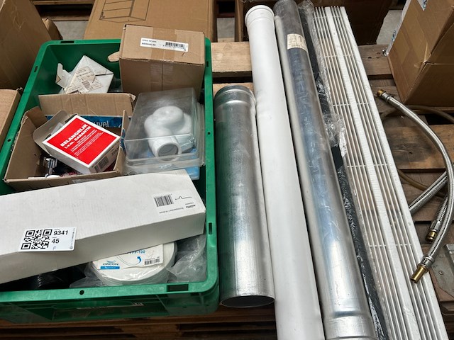 Partij installatiemateriaal w.o. drains en hulpstukken - afbeelding 7 van  13