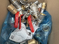 Partij installatiemateriaal w.o. fittingen en koppelingen - afbeelding 3 van  4