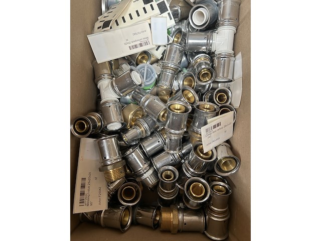 Partij installatiemateriaal w.o. fittingen en koppelingen - afbeelding 4 van  4