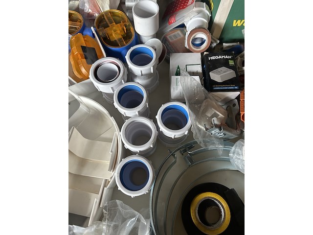 Partij installatiemateriaal w.o. inbouwdozen, lasklemmen, w.o. conex, walraven - afbeelding 3 van  7