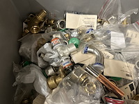 Partij installatiemateriaal w.o. koppelingen w.o. uponor - afbeelding 5 van  9