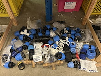 Partij installatiemateriaal w.o. koppelstukken, knelkoppeling - afbeelding 1 van  7